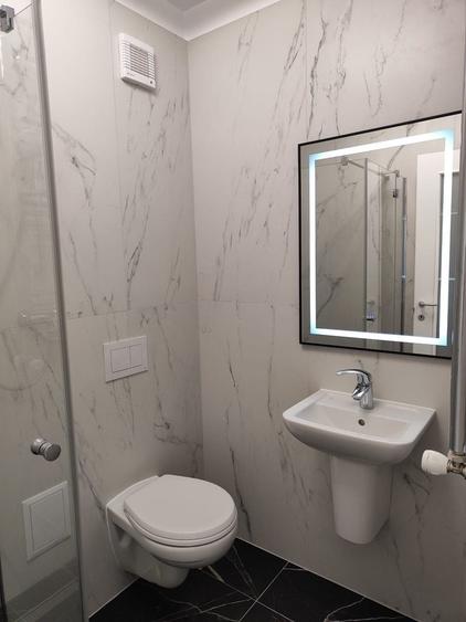 Apartament cu 3 camere decomandat în Exterior Vest
