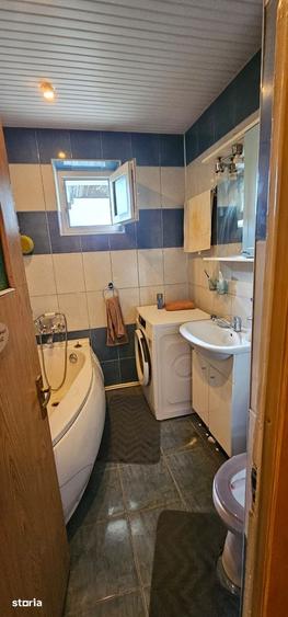 Apartament cu 3 camere decomandat în Sud