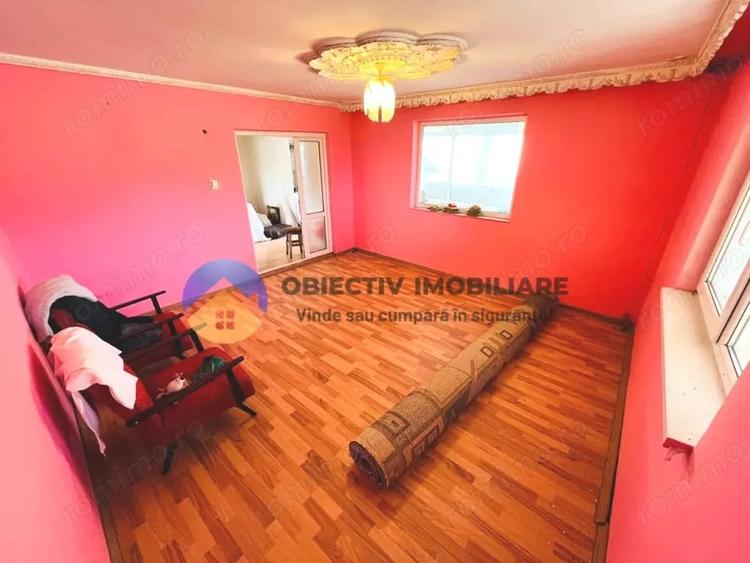 Casă cu 4 camere cu Teren 5958 Mp în Dobreni