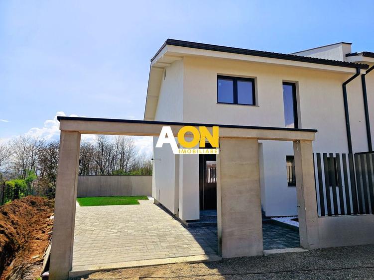 Duplex cu 4 camere cu Canalizare în Cetate