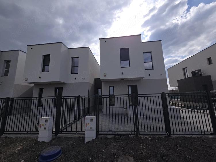 Casă cu Teren 250 Mp în Covaci
