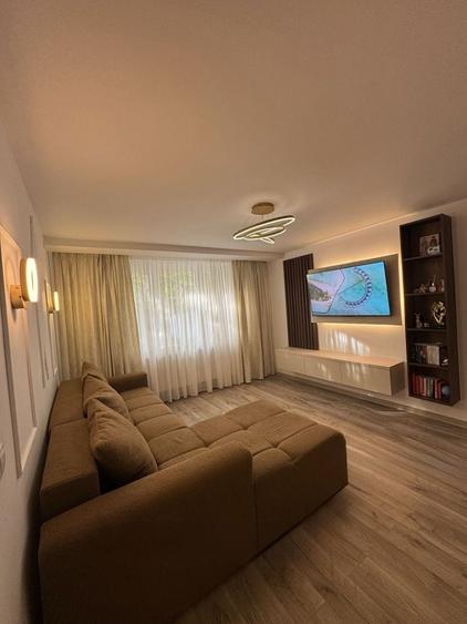 Apartament cu 2 camere semidecomandat în Cuza Vodă