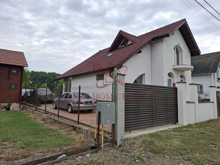 Casă cu 5 camere cu Teren 1000 Mp în Oloșag