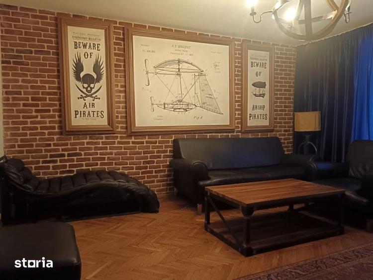 Apartament cu 4 camere decomandat în Titulescu