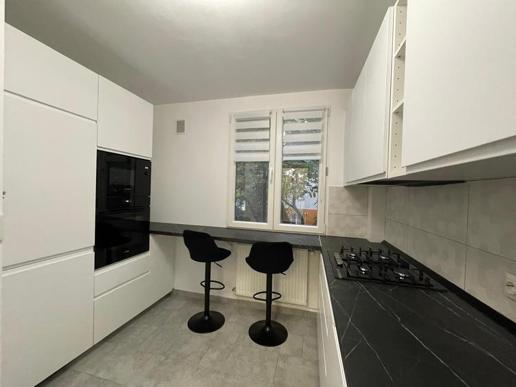 Apartament cu 3 camere decomandat în Brâncoveanu