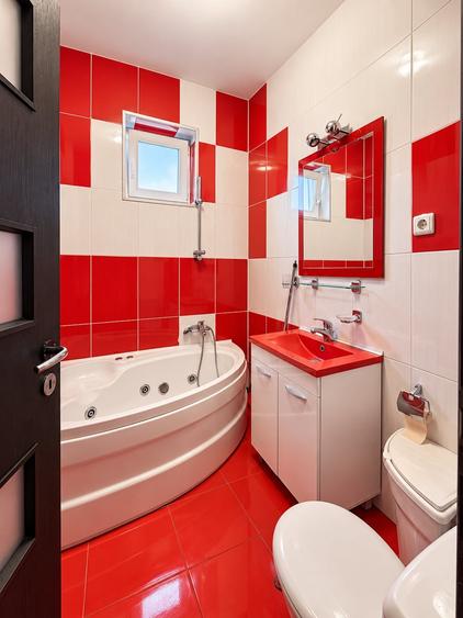 Apartament cu 2 camere decomandat, mobilat în Mamaia-Sat