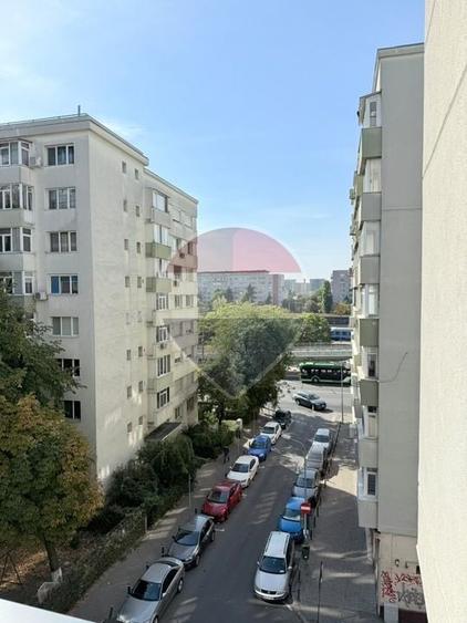 Apartament cu 2 camere semidecomandat în Basarab