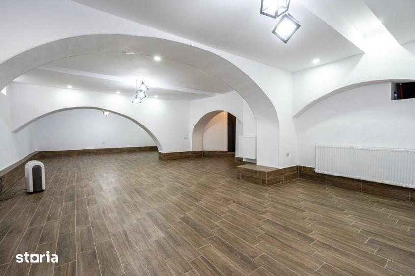 Casă cu 5 camere cu Teren 82 Mp în Unirii
