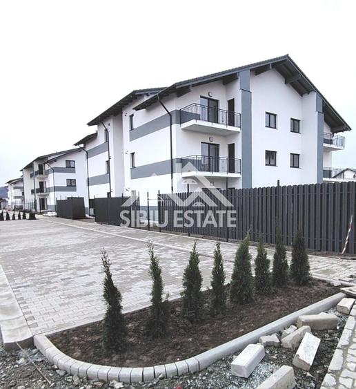 Apartament cu 3 camere decomandat în Șelimbăr — fotografia 2