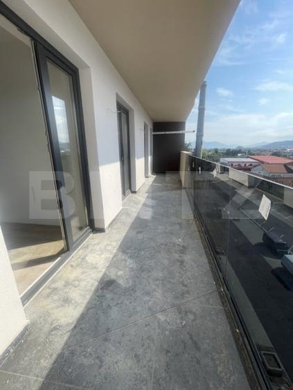 Apartament cu 3 camere decomandat în Independenței