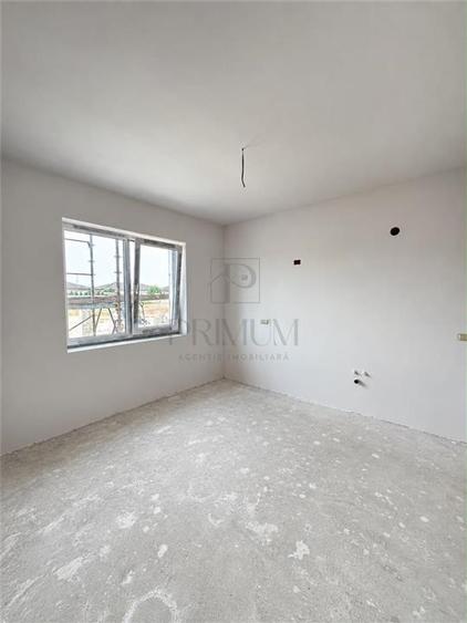 Duplex cu 4 camere cu Teren 306 Mp în Chișoda