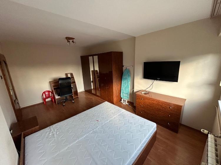 Inchiriez apartament 2 camere - 4