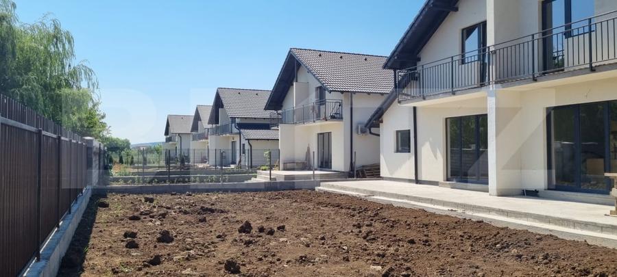 Duplex cu 4 camere cu Canalizare în Sâncraiu de Mureș