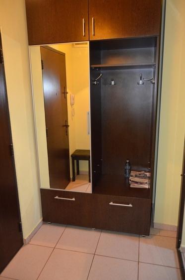 Apartament cu 2 camere decomandat în Lacul Tei