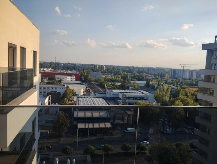 Garsonieră decomandată în Romană