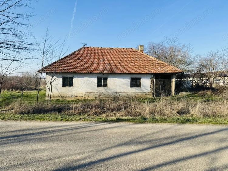 Casă cu Teren 94 Mp în Tăut
