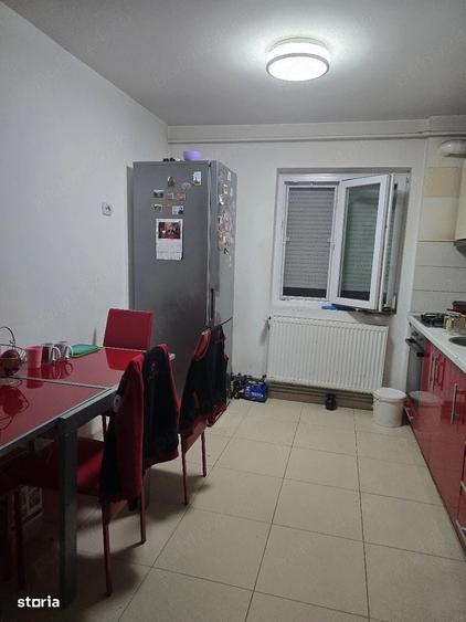 Apartament cu 3 camere în Favorit
