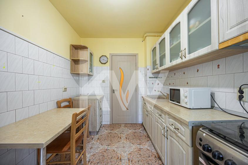 Vânzare apartament cu 2 camere,  2 balcoane, decomandat - zona Tractorul - 6