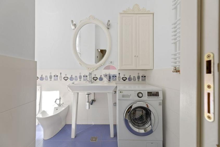 Apartament cu 3 camere, mobilat în Central