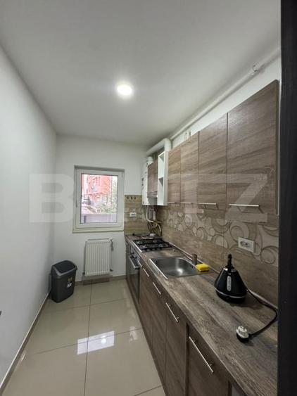 Apartament cu 2 camere semidecomandat, mobilat în Florești