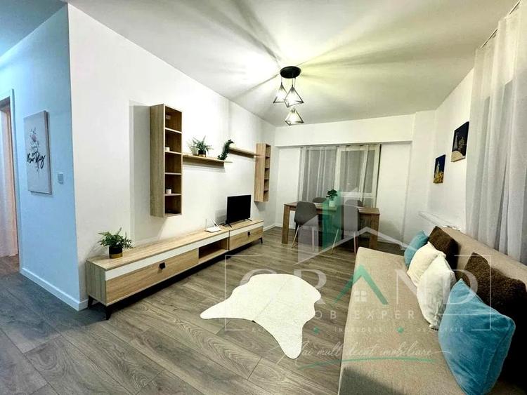 Apartament cu 2 camere semidecomandat, mobilat în Dâmbul Rotund