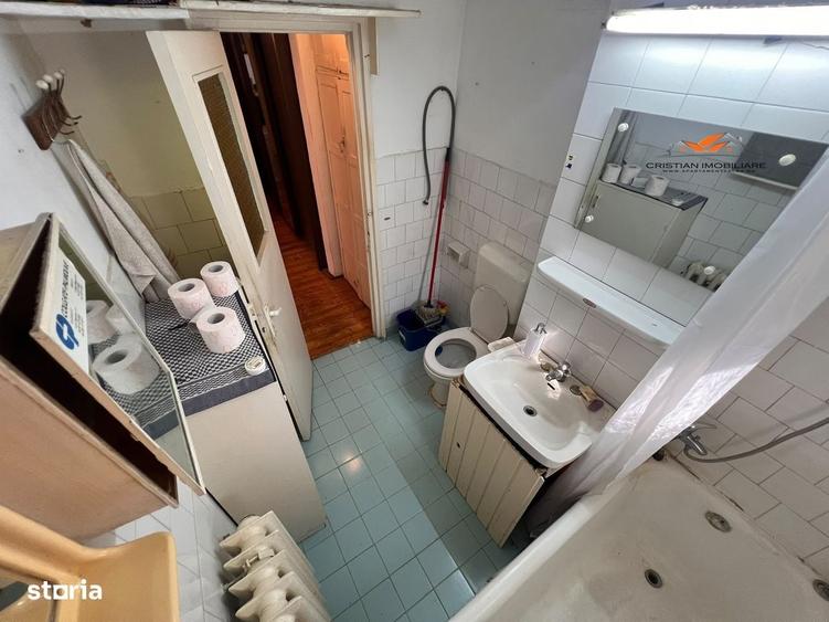 Apartament cu 3 camere decomandat în Cetate