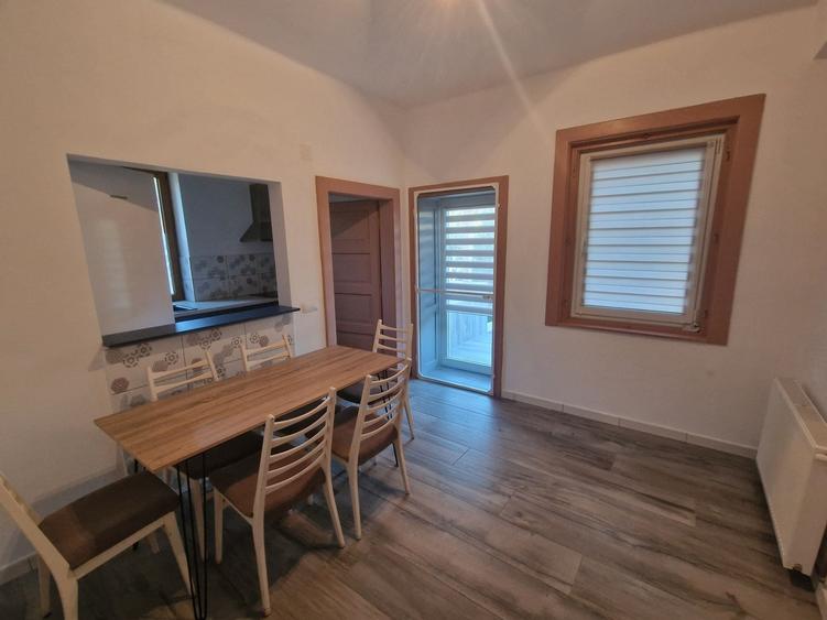 Casă cu 3 camere în Central