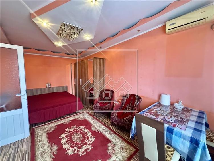 Apartament cu 2 camere decomandat în Terezian