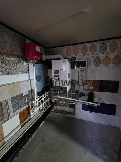 Casă individuală cu 6 camere cu Canalizare în Bucureștii Noi