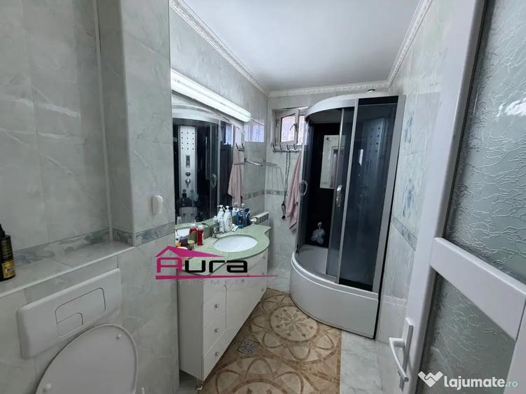 Apartament cu 2 camere semidecomandat în Piața Veche