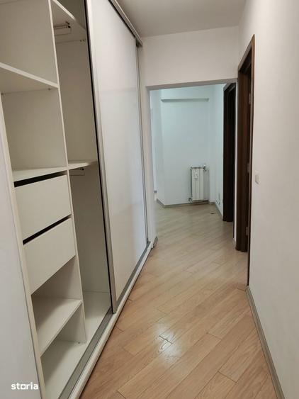 Apartament cu 4 camere decomandat în Colentina