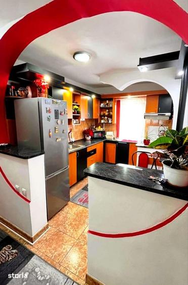 Apartament cu 2 camere semidecomandat, mobilat în Mărăști