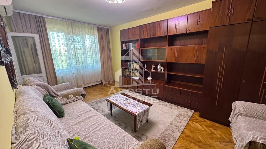 Apartament cu 2 camere decomandat, mobilat în Complex Studențesc