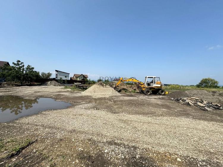 Teren agricol intravilan de 4700 mp, în Stupini