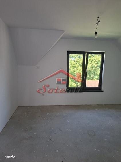 Casă cu 4 camere în Ghioșești