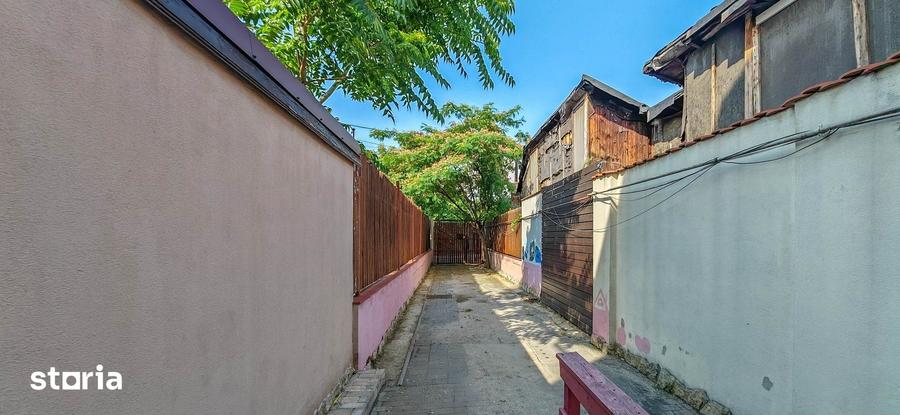 Casă cu 4 camere cu Teren 230 Mp în Apărătorii Patriei