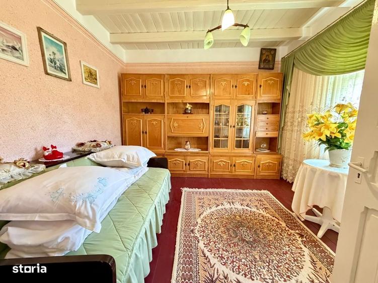 Casă cu 3 camere cu Teren 1700 Mp în Negri