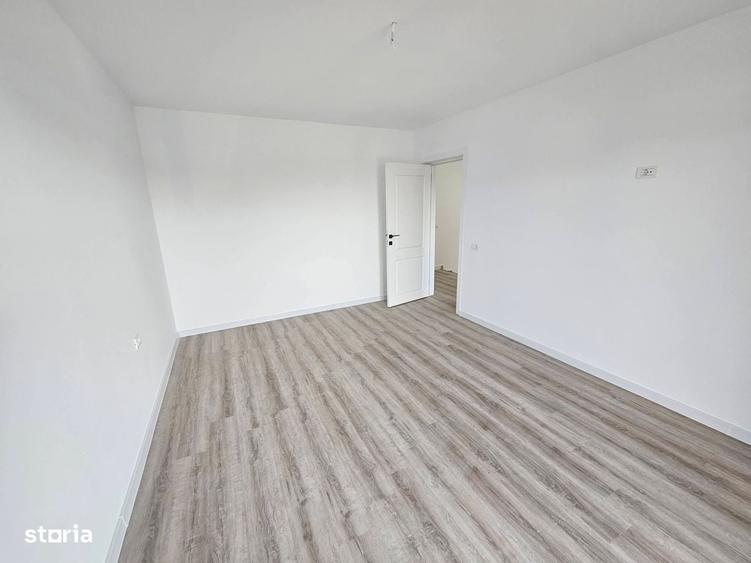 Casă cu 4 camere în Craiovei