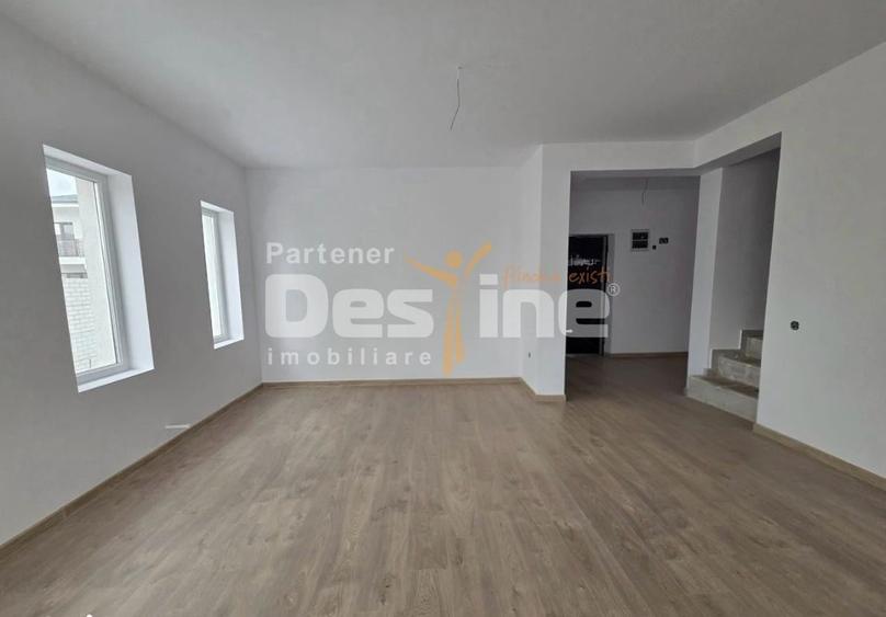 Duplex cu 4 camere cu Canalizare în Măgurele