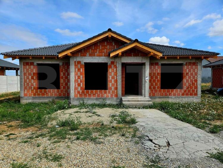 Casă individuală cu 4 camere cu Teren 500 Mp în Sântandrei