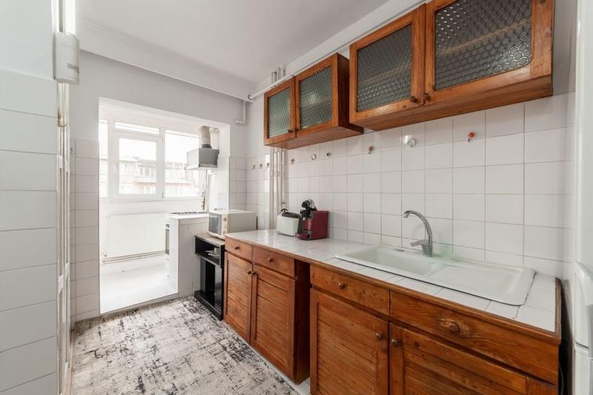 Apartament cu 3 camere decomandat în Bere