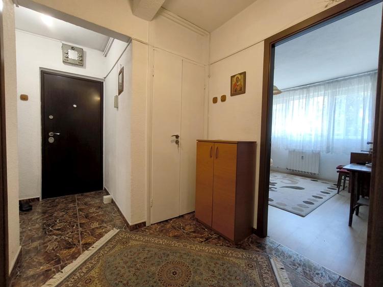 Apartament cu 2 camere decomandat în Drumul Taberei