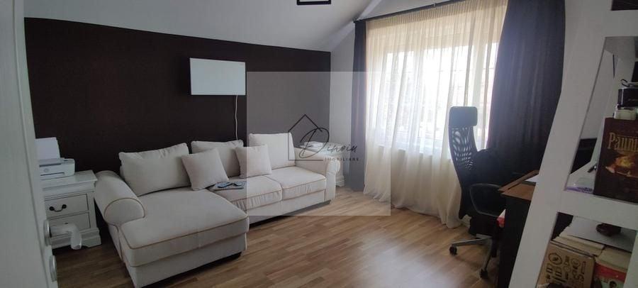 Casă individuală cu 4 camere cu Teren 445 Mp în Domnești