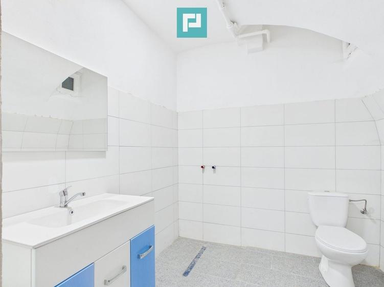 Apartament cu 2 camere semidecomandat în Boul Roșu
