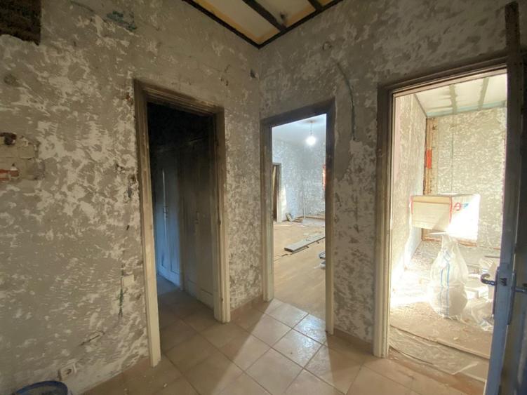 Apartament cu 3 camere decomandat în Calea Călărașilor