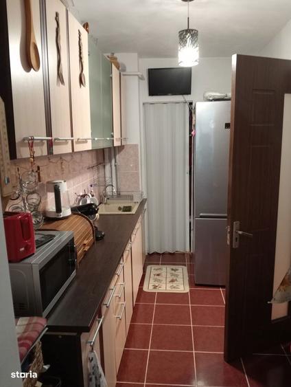 Apartament cu 3 camere decomandat, mobilat în George Enescu