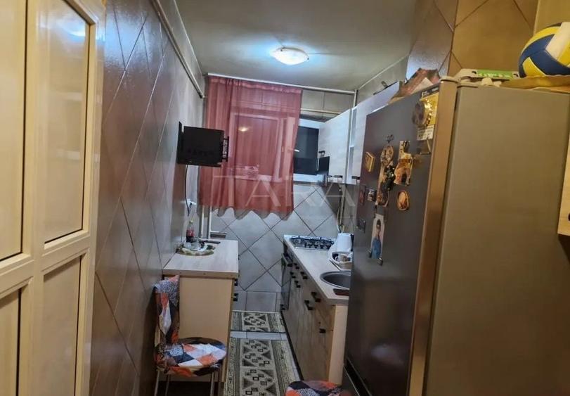 Apartament cu 2 camere semidecomandat, mobilat în Mănăștur — fotografia 1