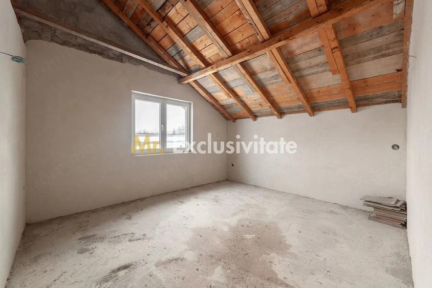 Casă cu 5 camere cu Teren 1044 Mp în Căteasca
