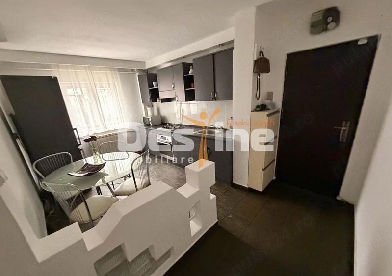 Apartament cu 3 camere semidecomandat în Lidia