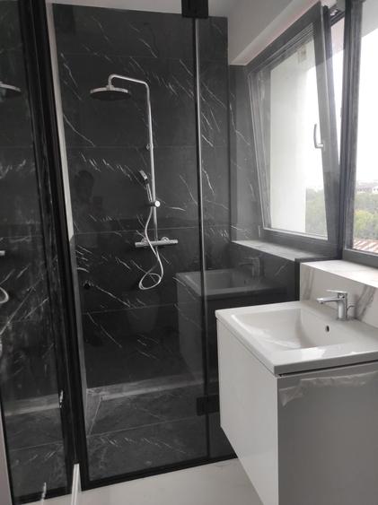 Apartament cu 3 camere semidecomandat în Timpuri Noi